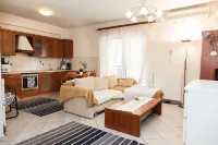 Cozy Apt in Peristeri Near Metro Station