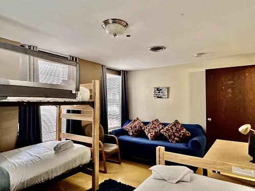 7 Beds Explore Downtown Pittsburgh Large Groups