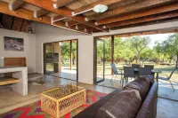 Kubu Bush Lodge