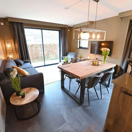 Modern Apartment with Terrace