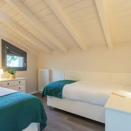 Mulino Vista Lake by Rent all Como