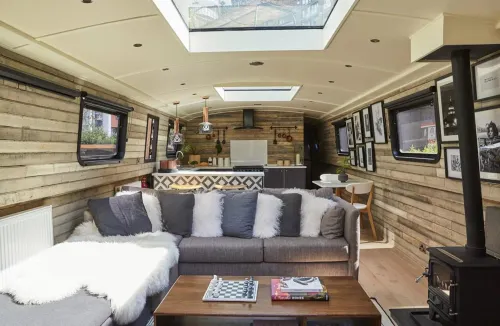 The Boathouse London - House Boats