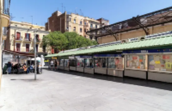 Limehome Barcelona Plaça Pirineus