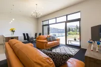 Central Park Apartments Отели рядом с достопримечательностью «Скотт Бейс Вайнярд»