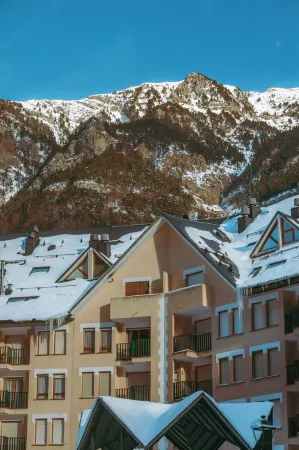 Hostal Alto Aragon Отели в г. Кастьельо-де-Хака