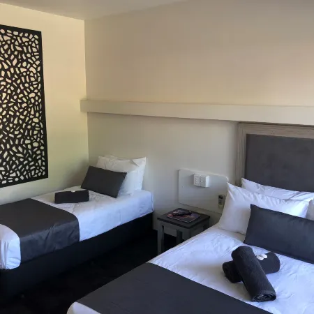 The Stuart Hotel-Motel