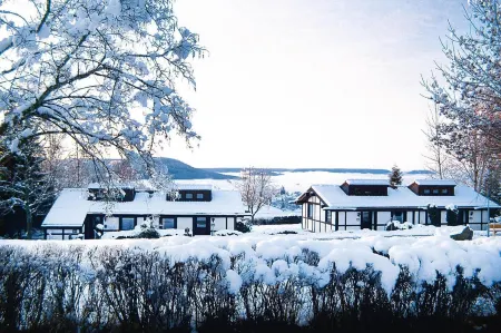 Feriendorf Öfingen, Bad Dürrheim Отели в г. Бад-Дюрхайм