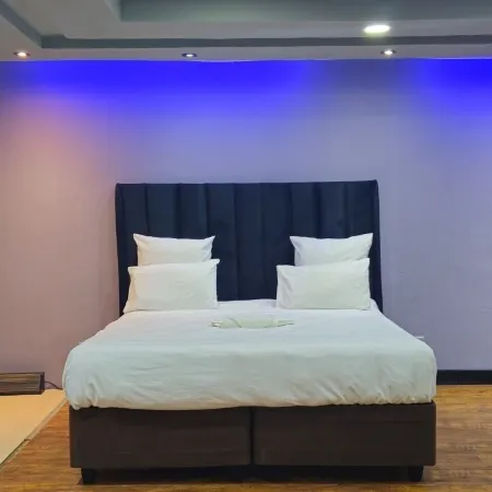 Adelina Hotel