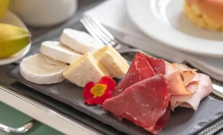 Alufq Hotel Suites Отели в г. Хэйл