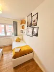 Bright 2 bedrooms flat w parking&balcont Hotels in Hesperingen