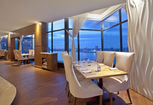 5. 포트 폰처트레인..