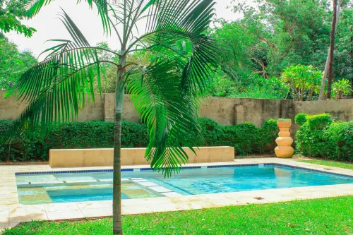 Inkindaba Guest House - موقف سيارات