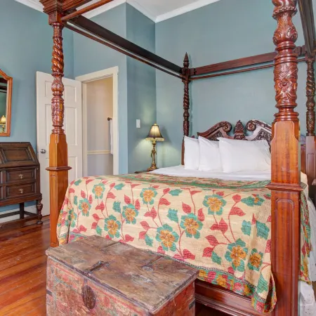 Inn on the Riverwalk