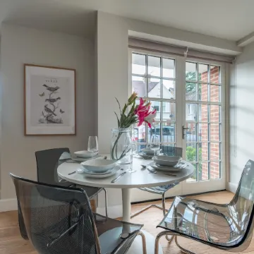Hampden Apartments - the Diana