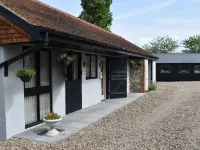 Sandhurst Farm Forge Hotels in Sittingbourne