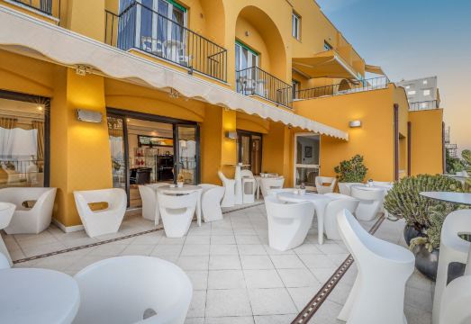 알바트로스 바리고티 객실 테라스