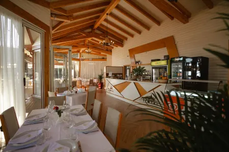 Kompleksi Royal Отели в г. Velipoje