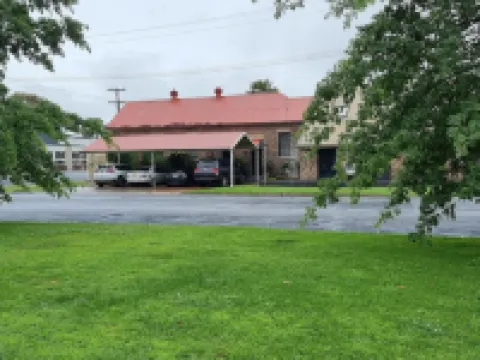 Charlesworth on the Park Hotels in Glen Innes
