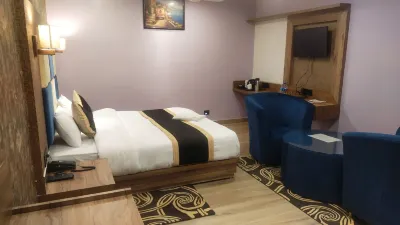 포다르 레지던스 마단모한 템플 주변 호텔