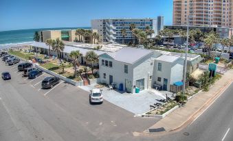 Daytona Shores Inn and Suites