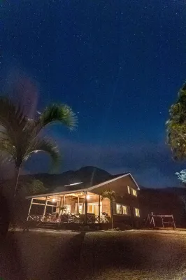 Yoisama Sunset Beach House - Mountain view