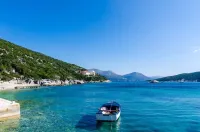 Apartment Tonka's Terrace Hotels in Slano