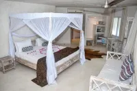 The Villa Luxury Suites Hotel