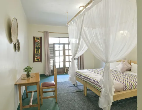 Cycad Entebbe Guest House - Pensions