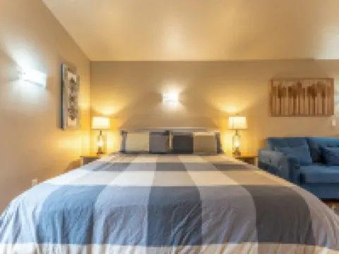 A Taste of Ely studio apartment, king bed Hotels in Ely