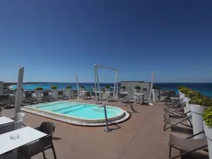 M&F Hotel