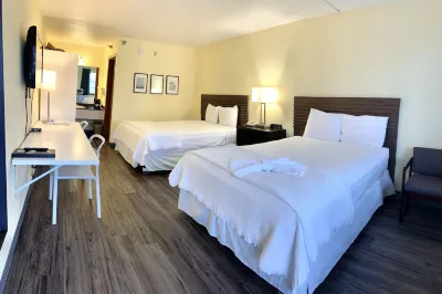 Seven Gables Inn Hotels near Runaway Mountain Coaster & Flyaway Ziplines at Branson Mountain Adventure