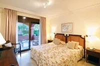 Vasari Resort - Private Pools