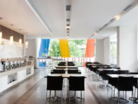 Amaris Hotel Embong Malang - Surabaya Hotels in Tegalsari