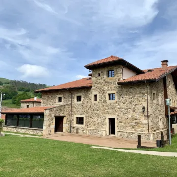 Akla Hotel Suites Valles Pasiegos