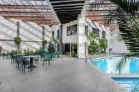 Radisson Hotel Convention Center Toluca - Pools