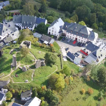 Burghaus & Villa Kronenburg