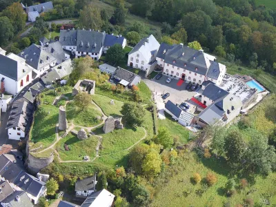 Burghaus & Villa Kronenburg Hotels in Hellenthal