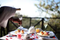 Emayian Luxury Camp - servizio colazione