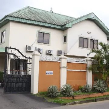 Xcape Hotels and Suites Ltd Hotels near Slave Trade Museum