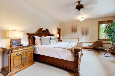 Expansive Deck, Hot Tub, and Theater Room - Luxury Mountain Haven