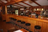 Yellowstone Valley Inn - bar