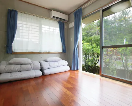 Tida Gesashi Hoteles en Higashi