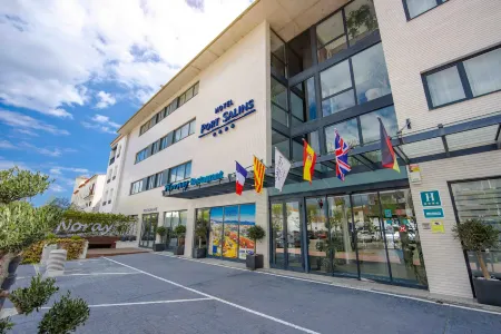 Hotel Port Salins by Pierre & Vacances Отели рядом с достопримечательностью «Волнительный клуб»