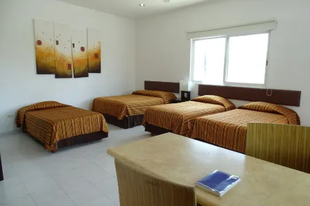 Aparthotel Siete 32 Отели в г. Чолуль