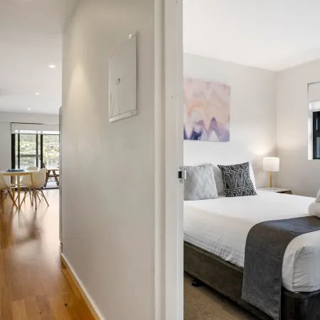 Kangaroo Bay Apartments