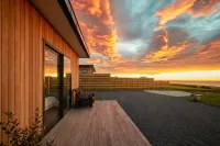 Glenburn Coastal Retreat Hotels in Hapuku