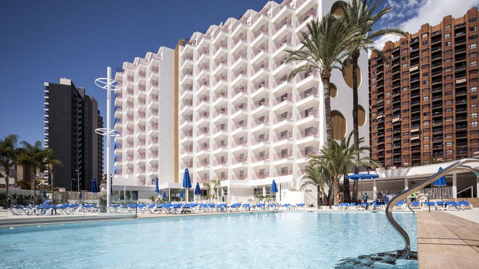Ambassador Playa II