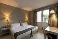 Hotel Pax Torrelodones Hotels near DIF Centro de Entrenamiento Funcional