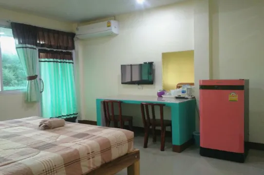 ห้องดีลักซ์ เตียงใหญ่ 1 เตียง