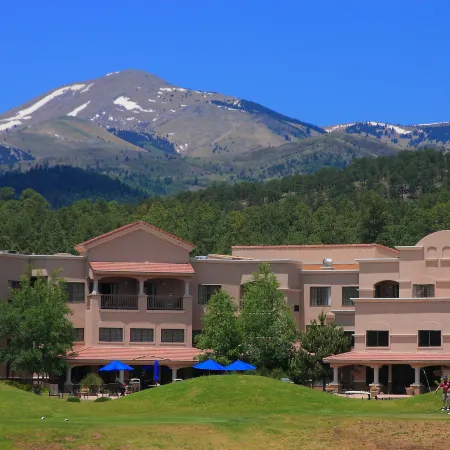 Mcm Elegante Lodge & Resorts